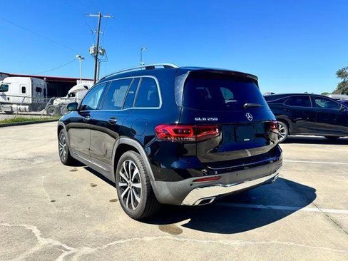Certified 2022 Mercedes-Benz GLB 250 image 18