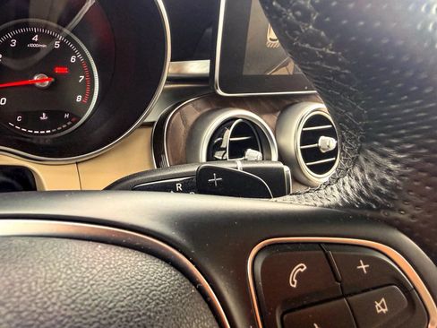 Used 2018 Mercedes-Benz GLC 300 4MATIC image 42