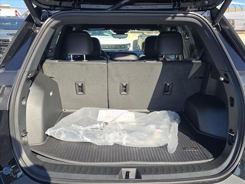 New 2026 Chevrolet Equinox LT w/ Convenience Package II image 17