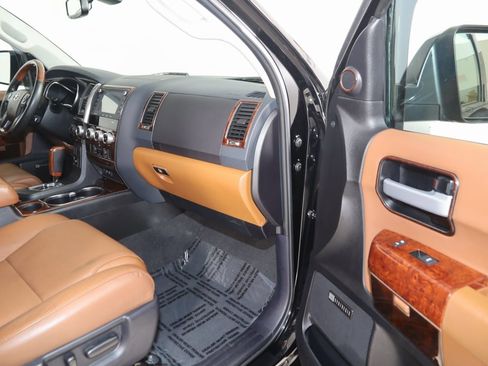 Used 2021 Toyota Sequoia Platinum image 43