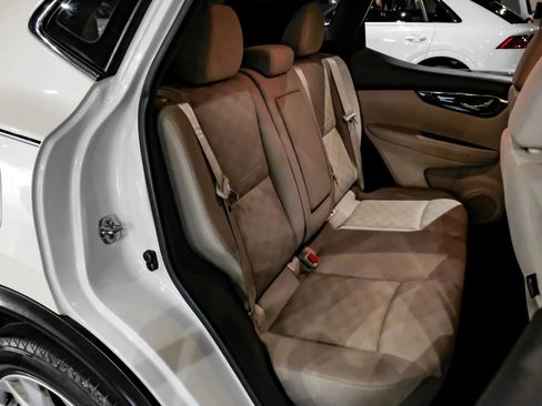 Used 2019 Nissan Rogue Sport SV w/ Technology Package FWD image 27