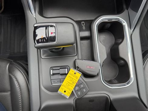 Used 2023 GMC Sierra 1500 Denali AWD/4WD image 29