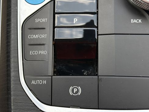 Certified 2025 BMW i4 eDrive40 w/ M Sport Package RWD image 7