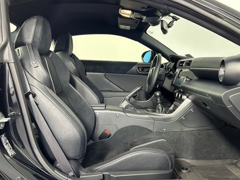 Used 2025 Toyota GR86 Premium w/ Performance Package RWD image 11