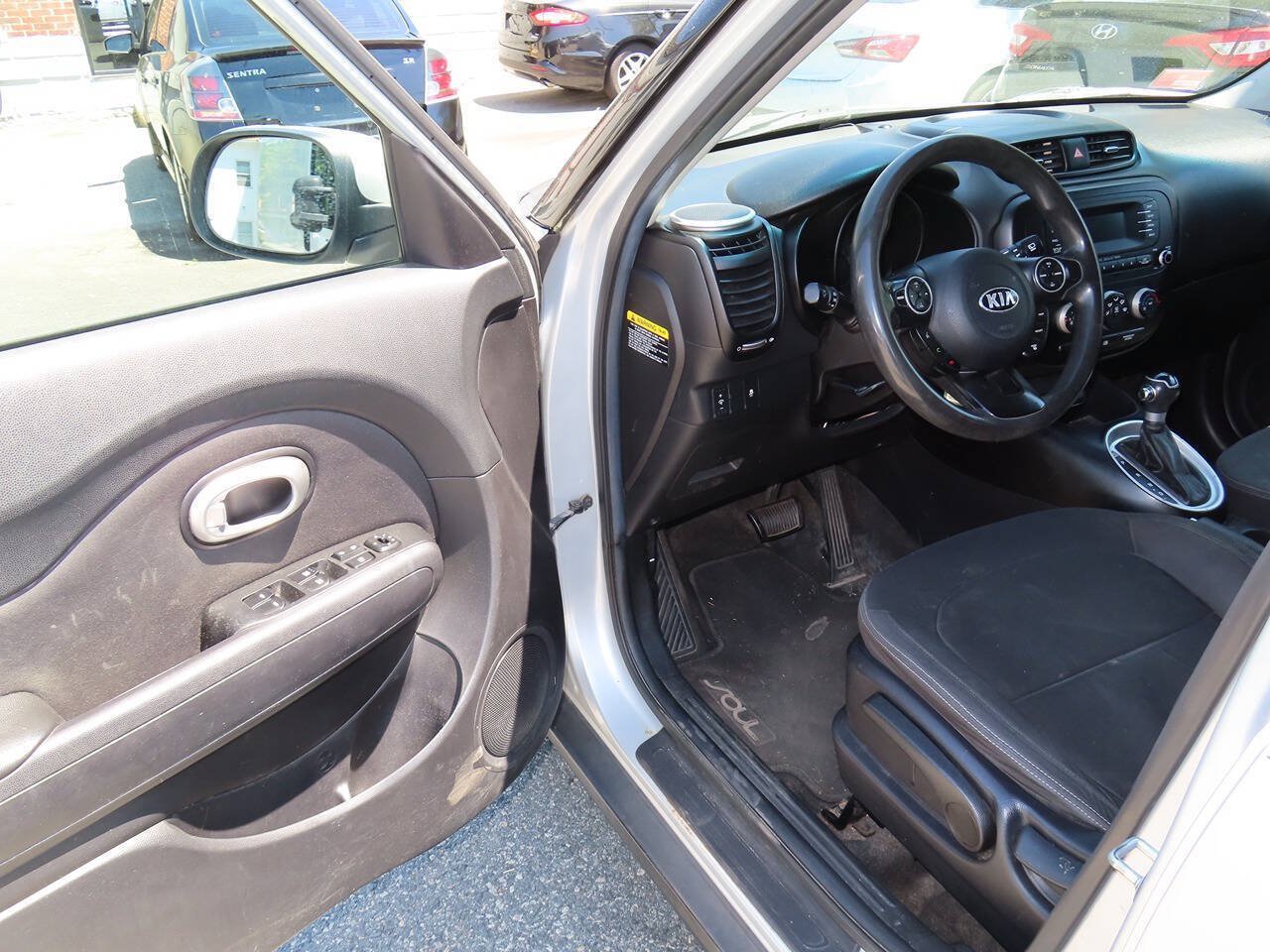 Used 2014 Kia Soul FWD image 18