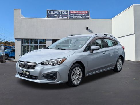 Used 2017 Subaru Impreza 2.0i Premium image 5