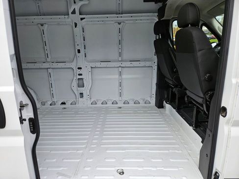 Used 2025 RAM ProMaster 2500 w/ Quick Order Package 22H SLT+ image 14