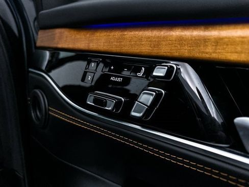 Used 2022 Jeep Grand Wagoneer Series III image 37