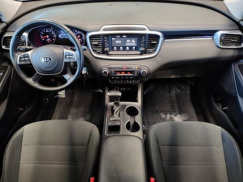 Used 2019 Kia Sorento S FWD image 16