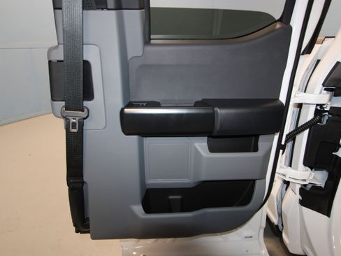 New 2025 Ford F150 XL w/ Equipment Group 103A High image 21