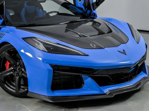 Used 2024 Chevrolet Corvette Z06 w/ Battery Protection Package image 3