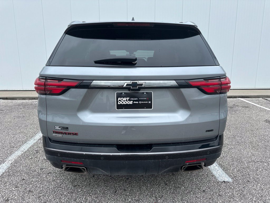 Used 2024 Chevrolet Traverse Premier w/ Redline Edition AWD/4WD image 6