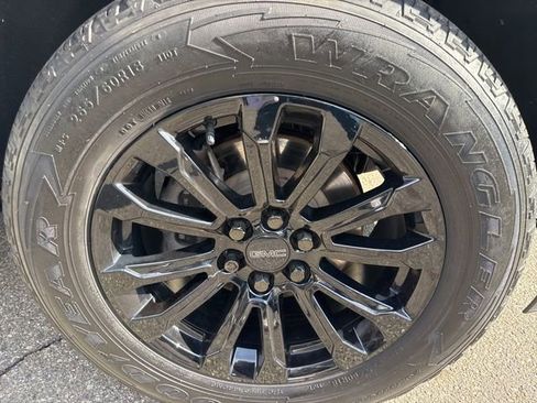 Used 2022 GMC Canyon Elevation w/ Trailering Package image 8