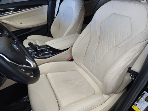 Used 2023 BMW 530i w/ Convenience Package image 15