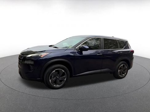 Used 2025 Nissan Rogue SV FWD image 8