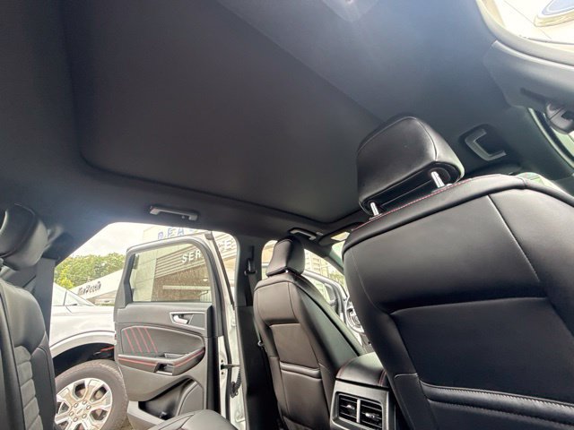 Used 2025 Ford Escape ST-Line AWD/4WD image 14