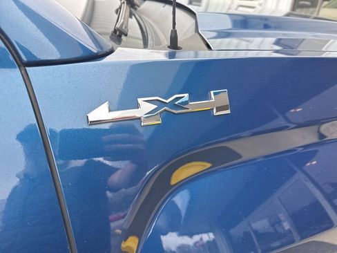 Used 2017 GMC Sierra 1500 SLT w/ SLT Premium Package image 5