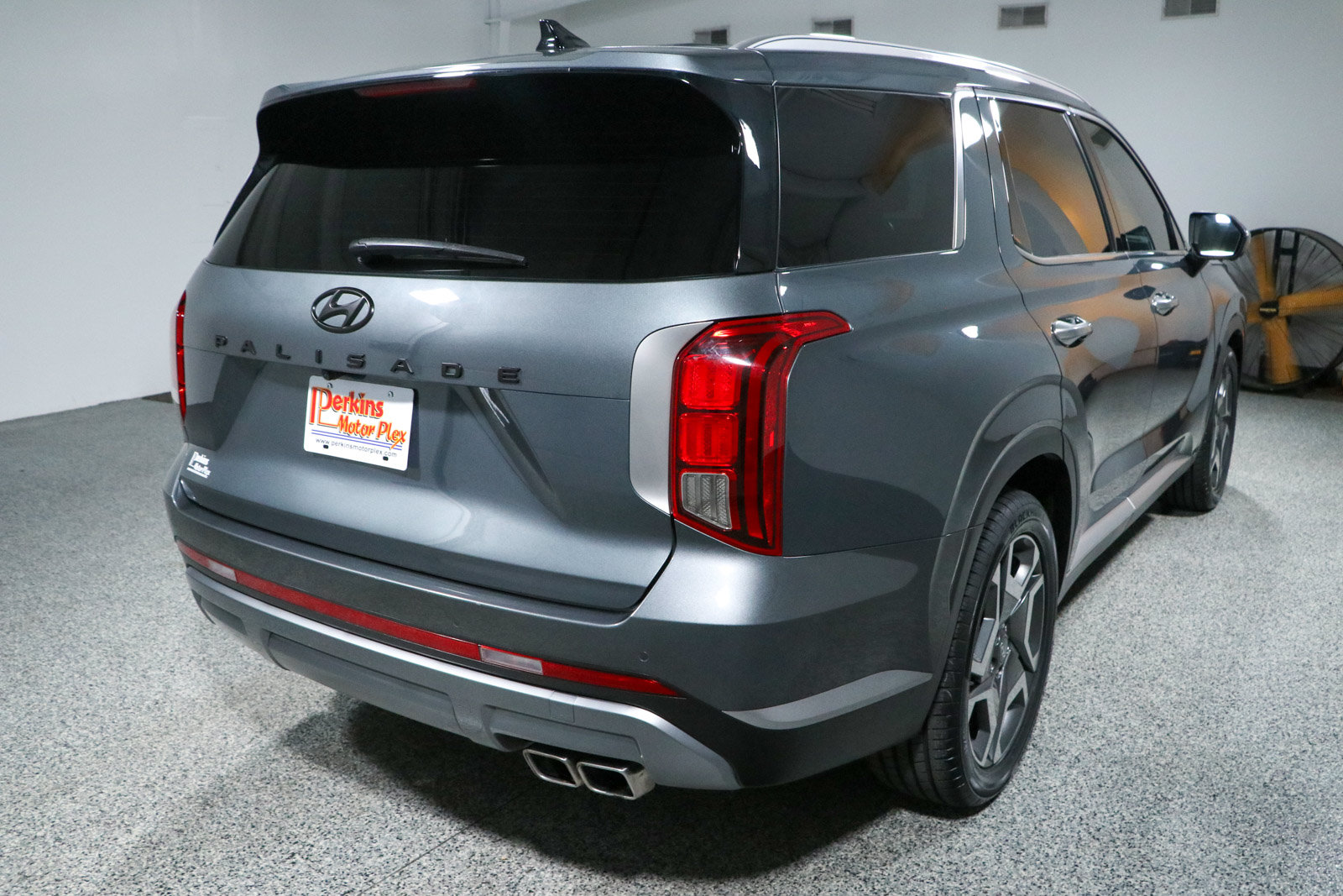 Used 2024 Hyundai Palisade SEL w/ Premium Package FWD image 7
