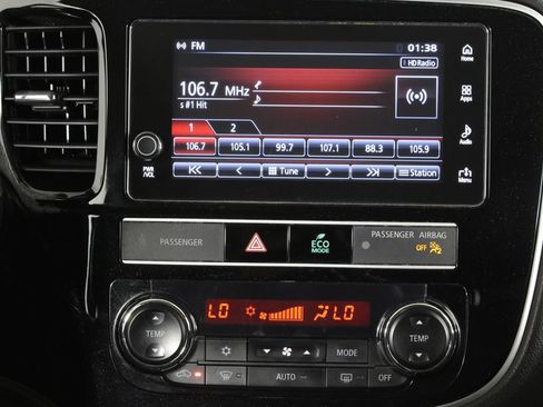 Used 2019 Mitsubishi Outlander ES AWD/4WD image 8