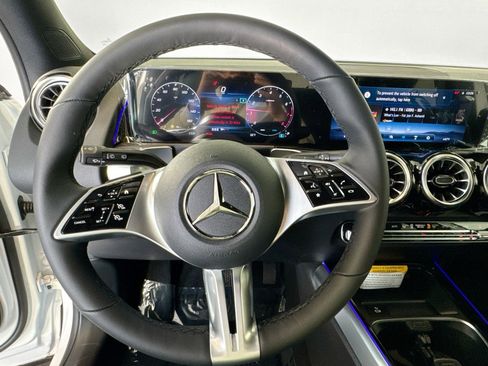 New 2026 Mercedes-Benz GLB 250 4MATIC image 11