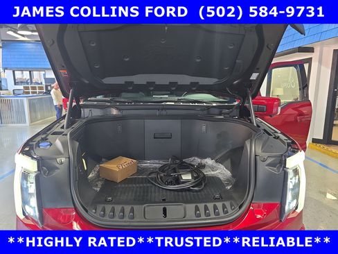 Used 2025 Ford F150 Lightning Lariat AWD/4WD image 18