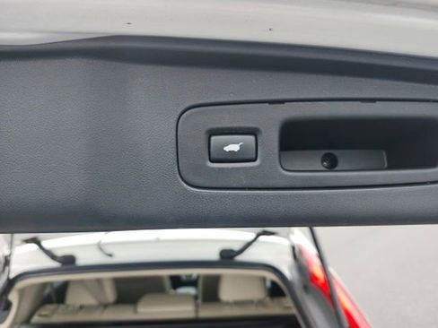 Used 2015 Honda CR-V Touring image 10