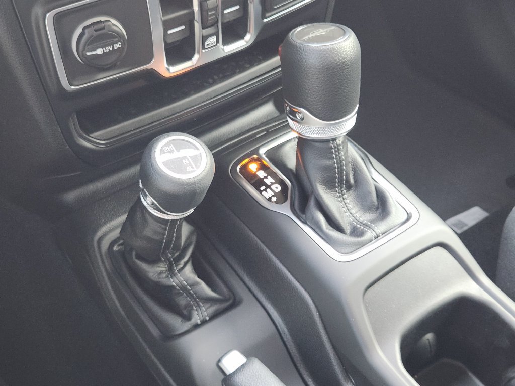 New 2026 Jeep Gladiator Sport AWD/4WD image 16