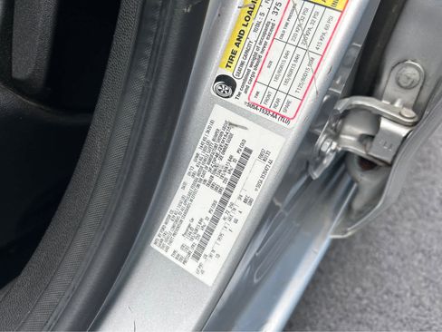 Used 2014 Ford Fiesta SE image 24