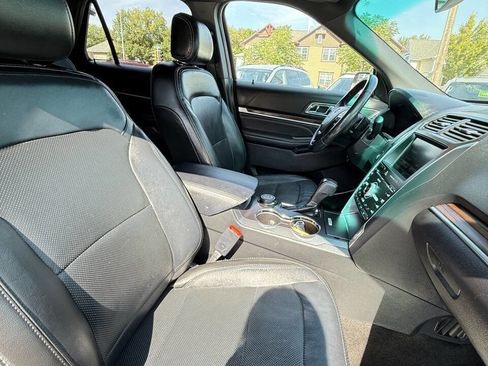 Used 2016 Ford Explorer Limited image 17