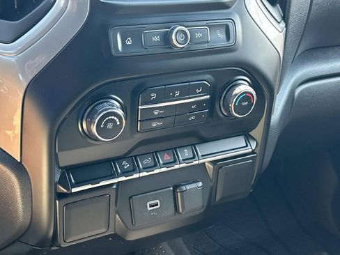 Used 2019 Chevrolet Silverado 1500 Custom Trail Boss w/ Custom Convenience Package image 24