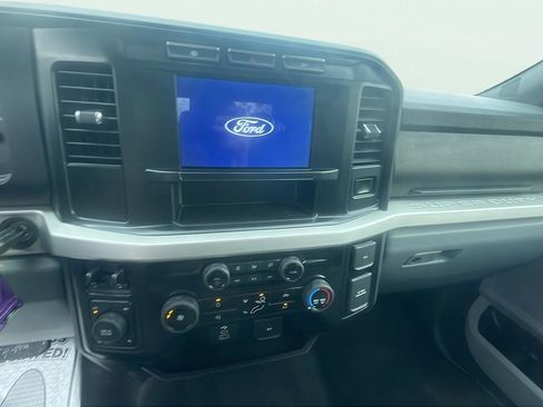 Used 2024 Ford F250 XLT AWD/4WD image 13