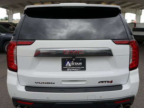 Used 2022 GMC Yukon AT4 image 5