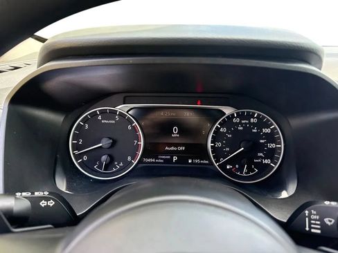 Used 2024 Nissan Rogue S FWD image 16