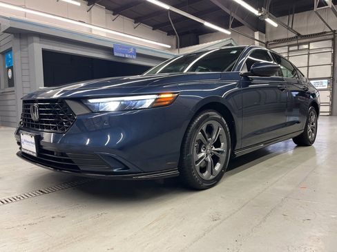 Used 2024 Honda Accord EX-L image 3