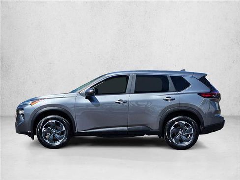 Used 2025 Nissan Rogue SV AWD/4WD image 9