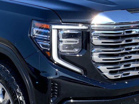 Used 2023 GMC Sierra 1500 Denali AWD/4WD image 25
