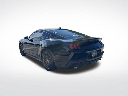 Used 2025 Ford Mustang Premium RWD image 6