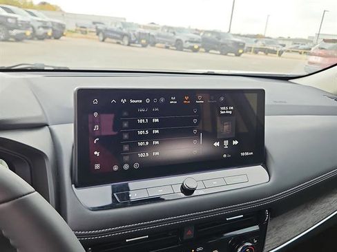 Used 2025 Nissan Rogue Platinum w/ Platinum Premium Package image 17