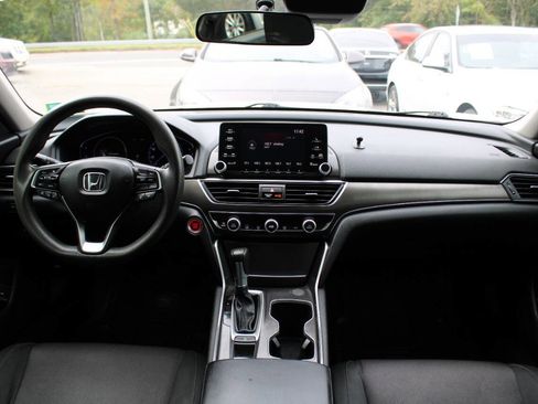 Used 2018 Honda Accord LX image 30