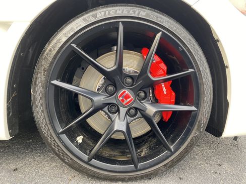 Used 2024 Honda Civic Type R image 13