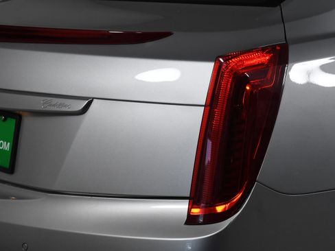 Used 2017 Cadillac XTS Luxury image 31