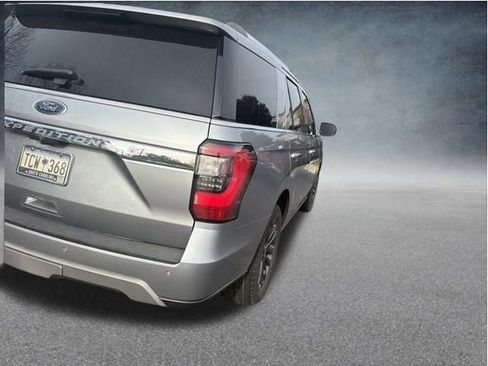 Used 2021 Ford Expedition Limited image 6