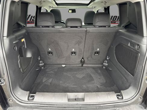 Used 2023 Jeep Renegade Latitude w/ Sun/Sound Group AWD/4WD image 11
