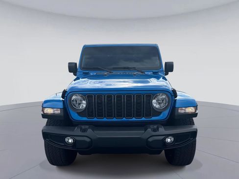 Used 2025 Jeep Gladiator Sport image 9