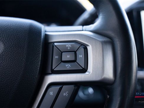 Used 2022 Ford F250 Platinum w/ FX4 Off-Road Package image 20