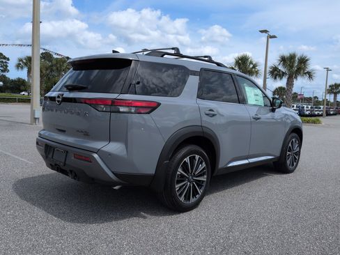 New 2026 Nissan Pathfinder Platinum AWD/4WD image 5