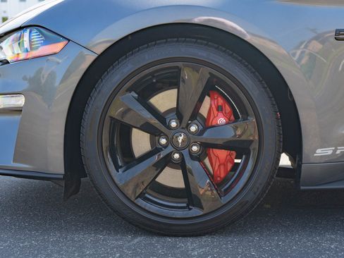 Used 2021 Ford Mustang GT Premium w/ Black Accent Package RWD image 10