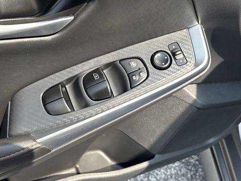 Used 2025 Nissan Sentra SR FWD image 31