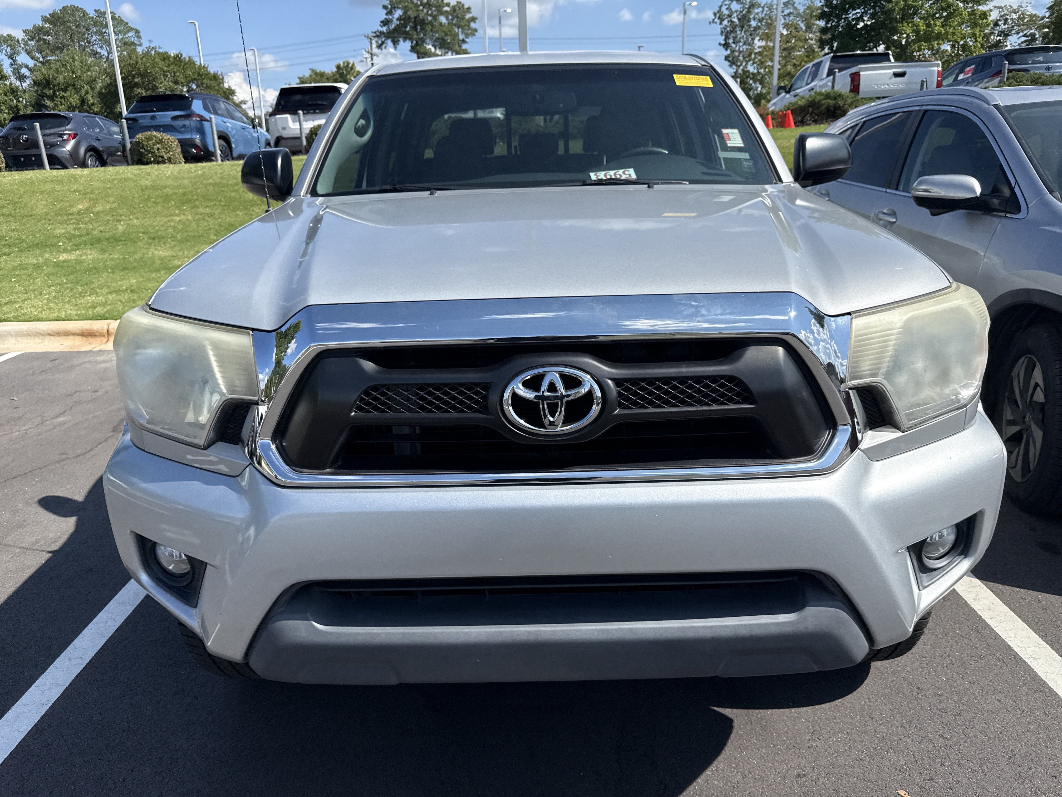 Used 2012 Toyota Tacoma PreRunner w/ SR5 Pkg RWD image 3