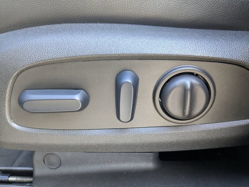 Certified 2023 Chevrolet Equinox RS FWD image 22